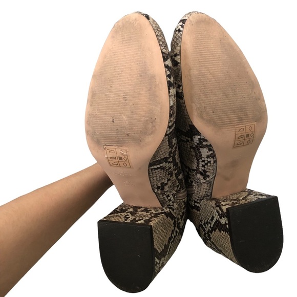 Urban Outfitters Thelma Ankle Boot - Picture 9 of 16